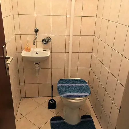 Best Priced Three Bedroom In Apartment Split