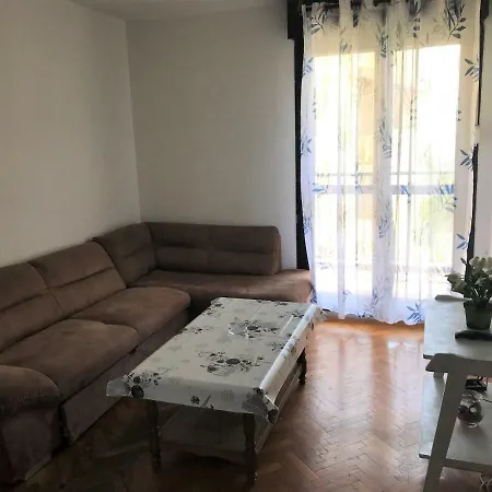 Best Priced Three Bedroom In شقة